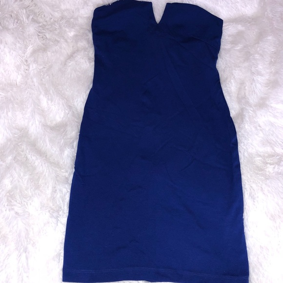 Strapless Bodycon Vcut dress - Picture 1 of 8